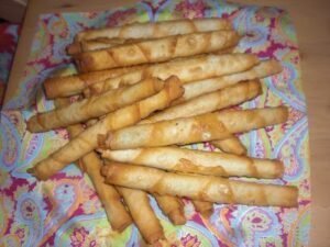 Gevulde rolletjes bladerdeeg, Sigara boregi